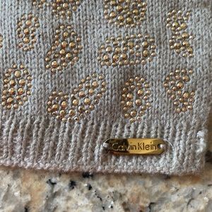 Calvin klein winter scarf with gold details